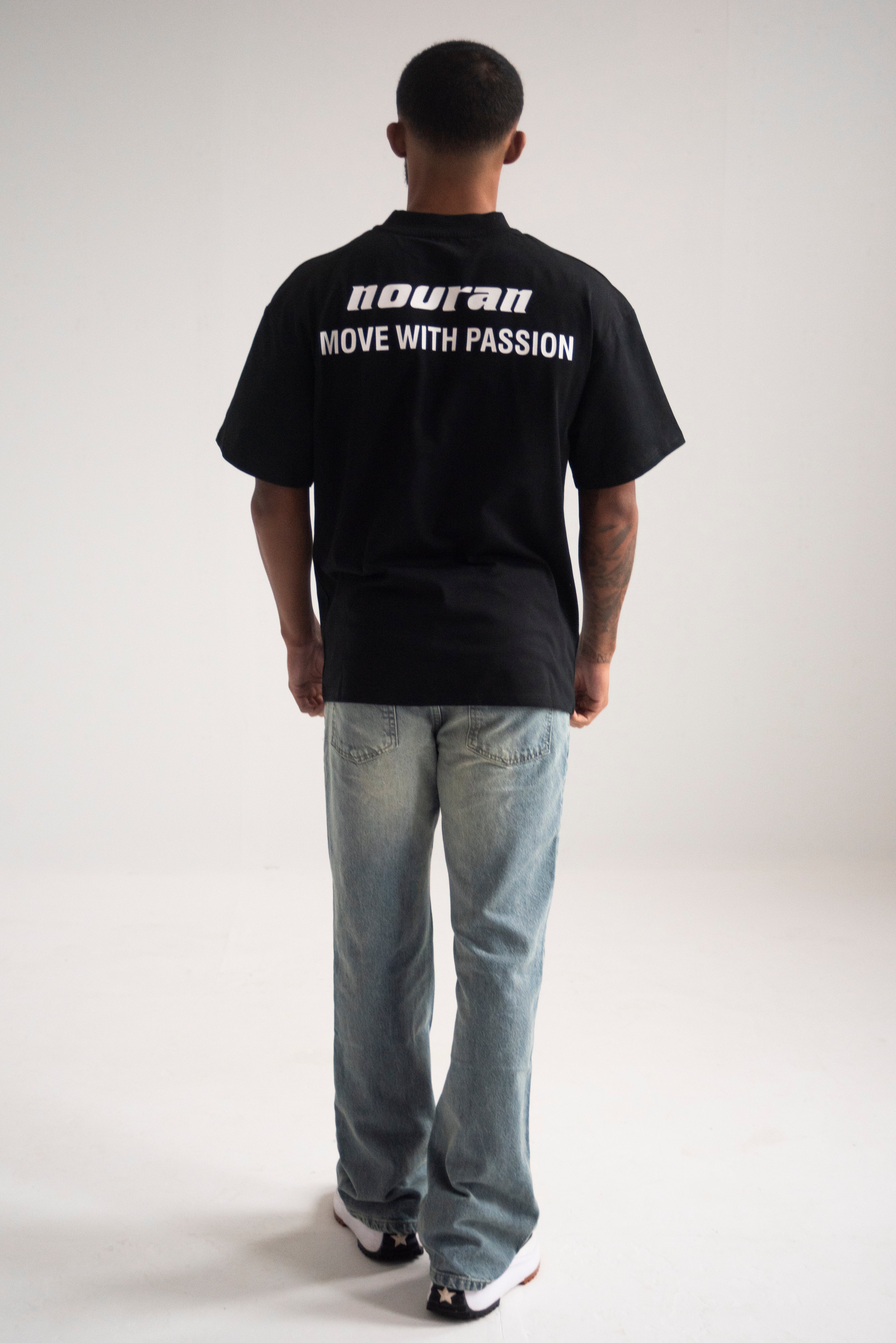 Black signature t-shirt